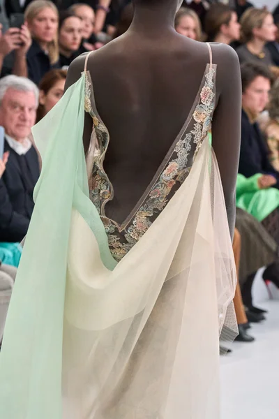 Look 68